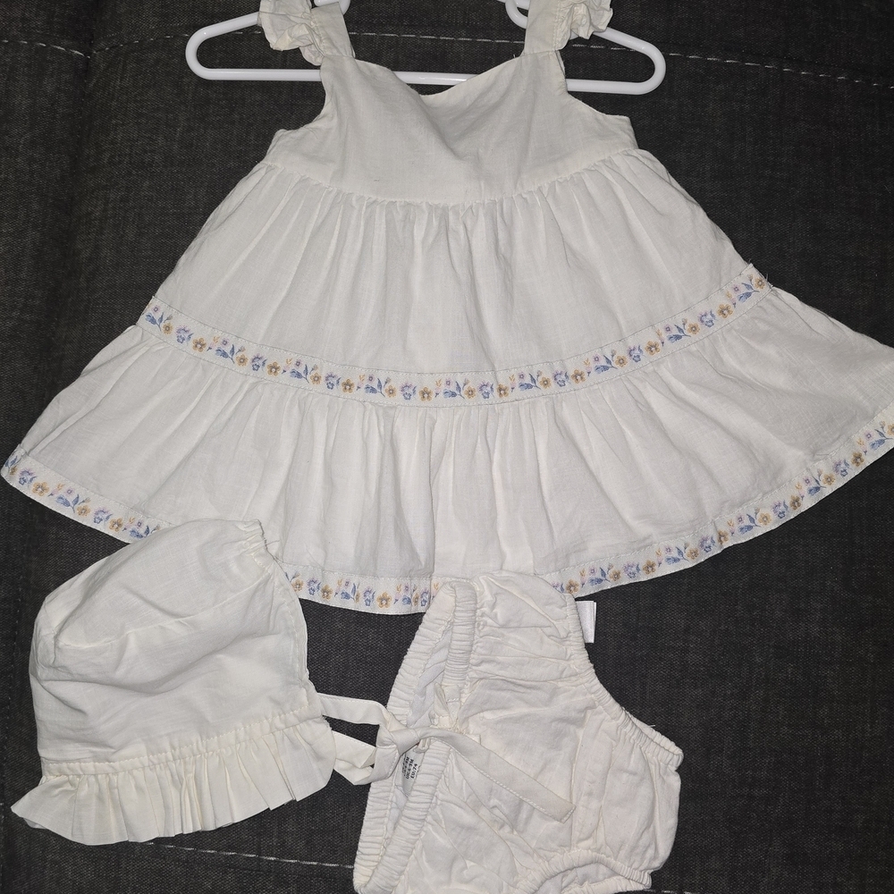 Rachel Zoe White Dress Set with Floral Accents